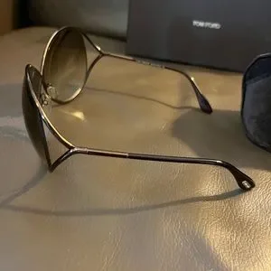 Tom Ford | Accessories | Tom Ford Sunglasses Worn Only A Few  display picture 2